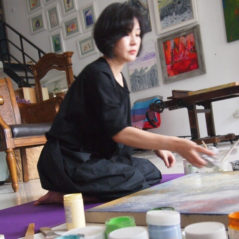 Hui Li - The artist at work