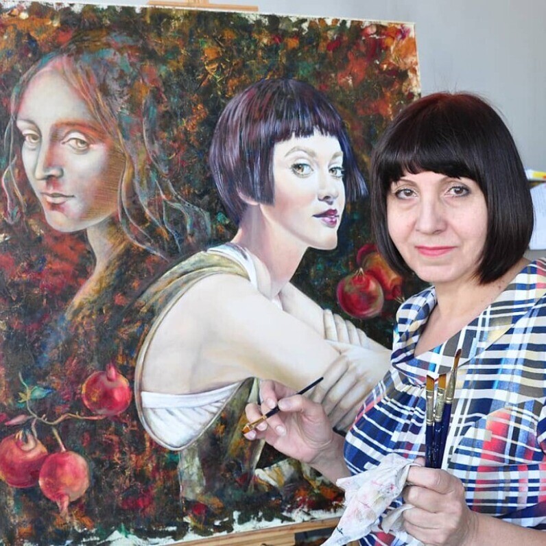 Irina Zarubina - The artist at work