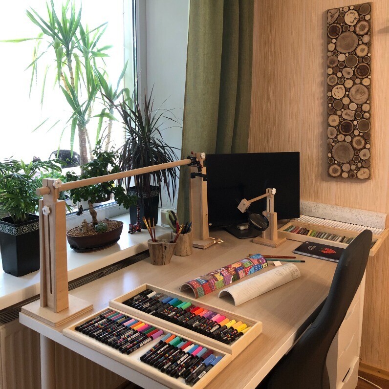 Iryna Movchan - Художник за работой