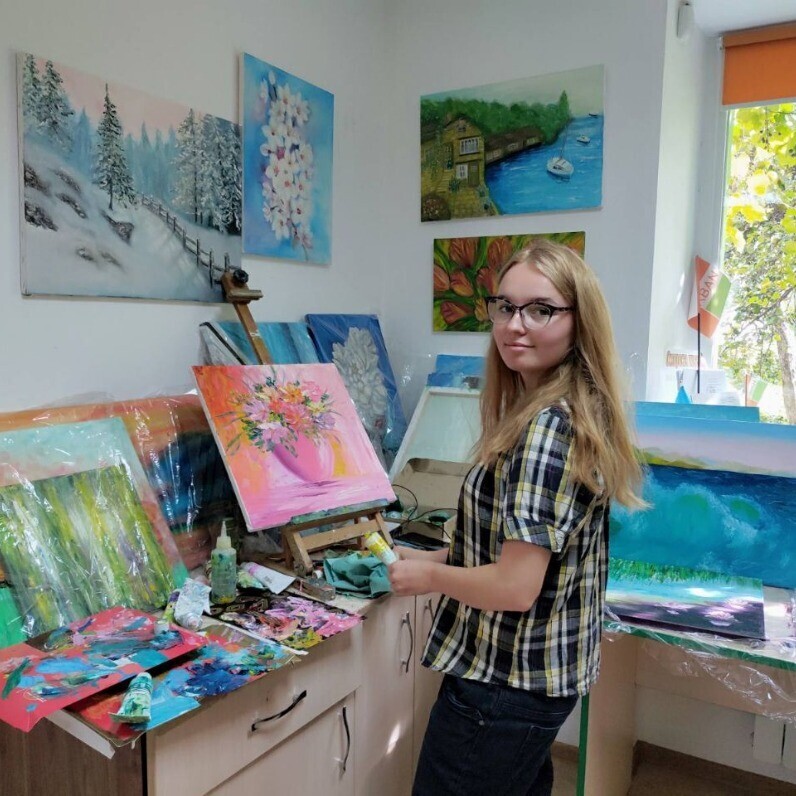 Ivelina Hrytsylo - El artista trabajando