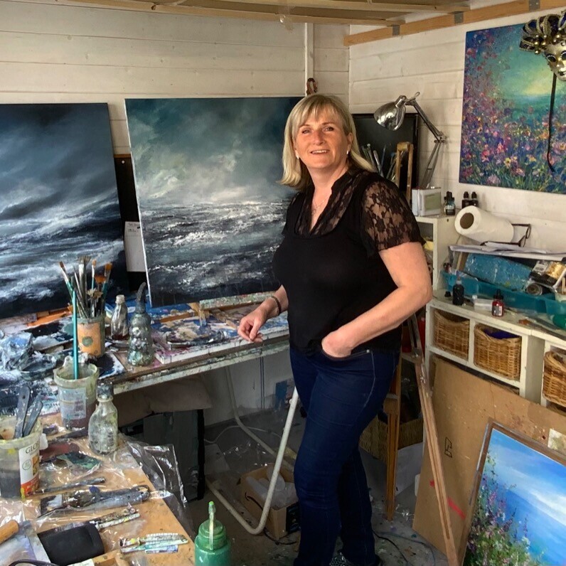 Jan Rogers - The artist at work