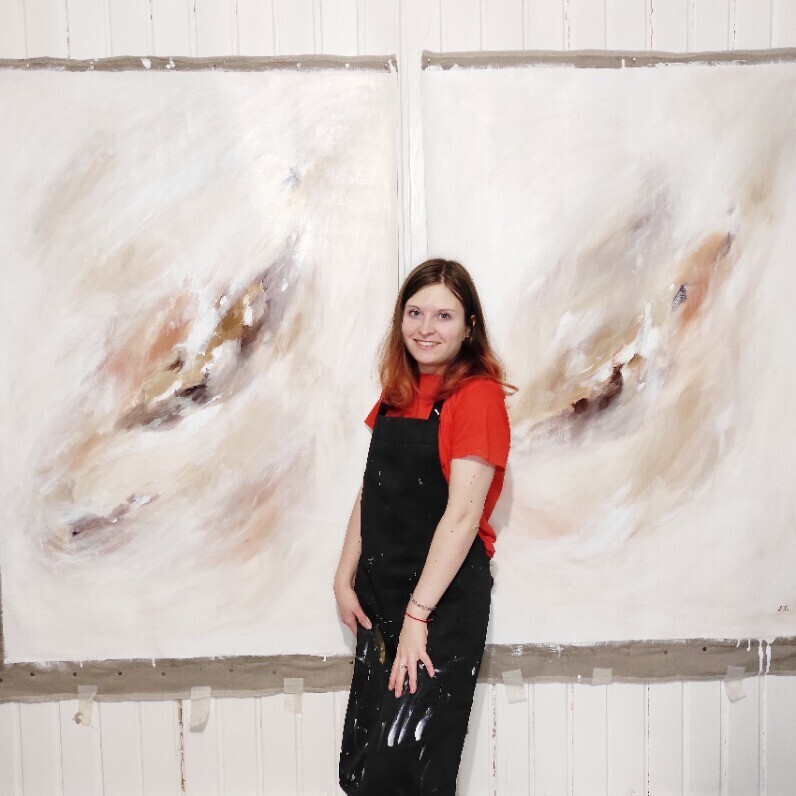 Jane Ti - The artist at work