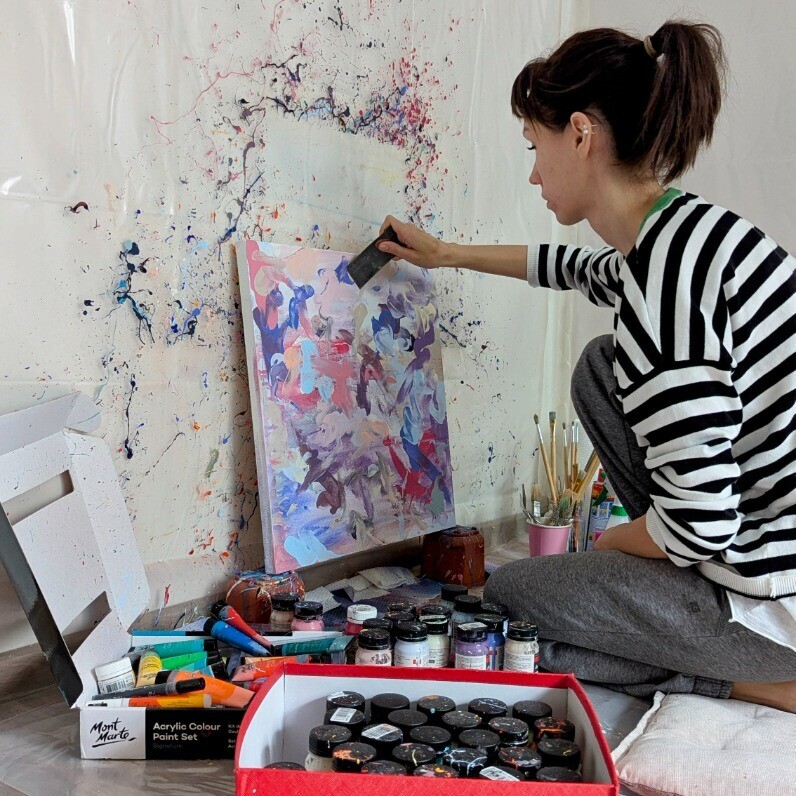 Julia Lilla - The artist at work