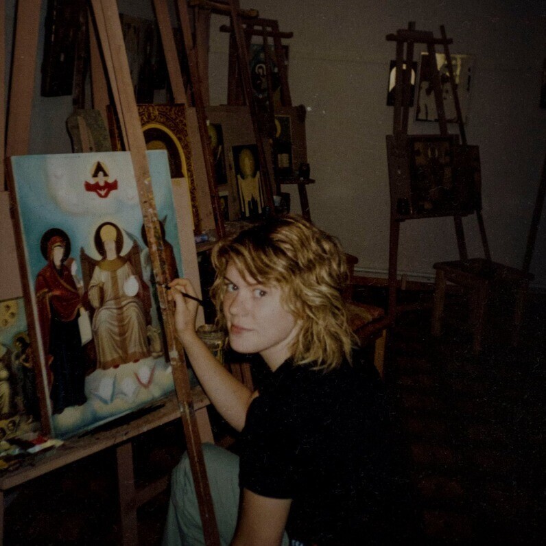 Kseniya Lia - The artist at work