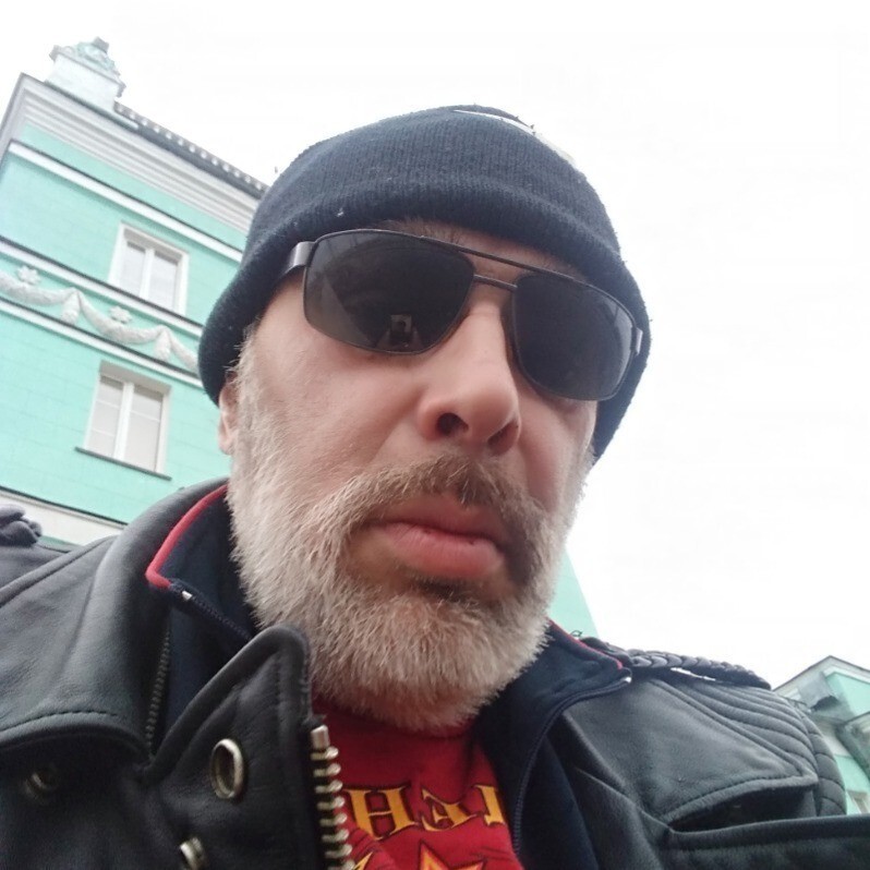 Liap-In-Art - Художник за работой