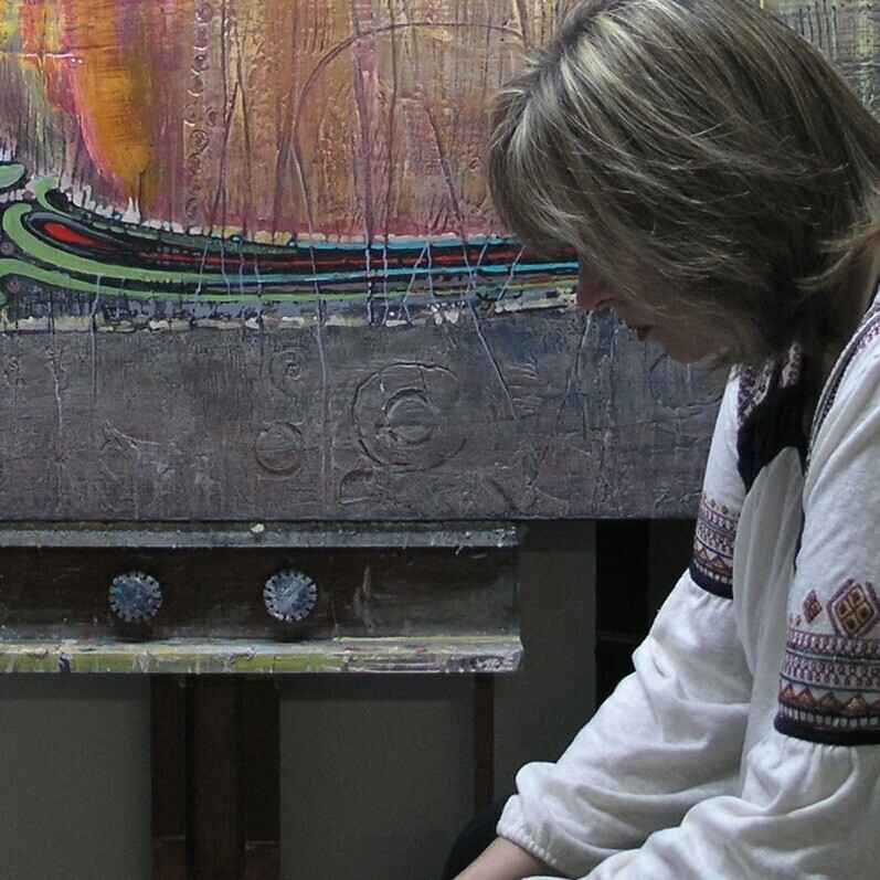 Loretta Kaltenhauser - The artist at work