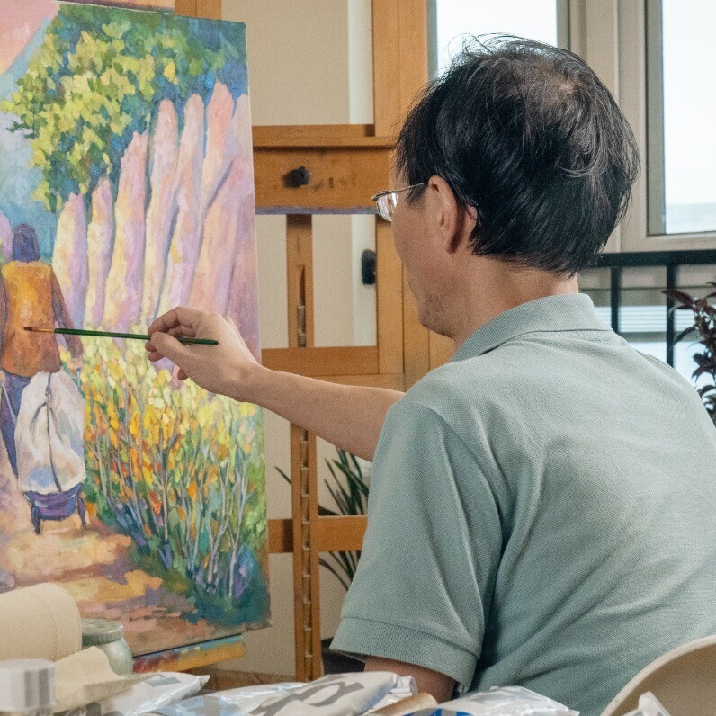 Tao Bai - The artist at work