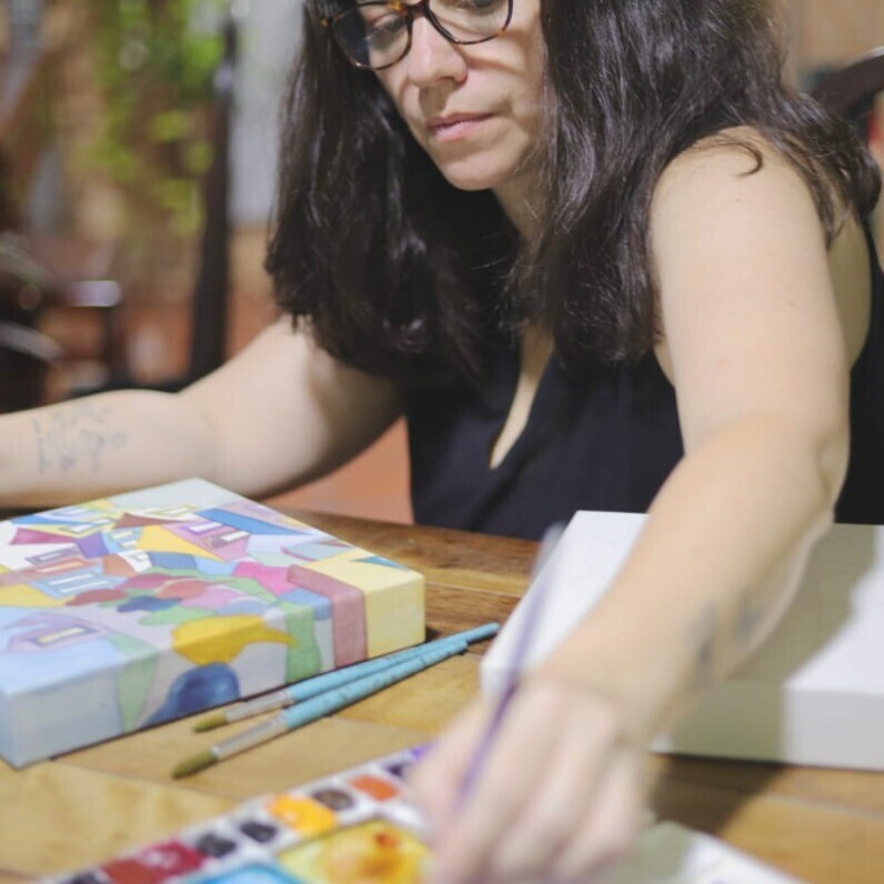 Marita Aguilar - The artist at work