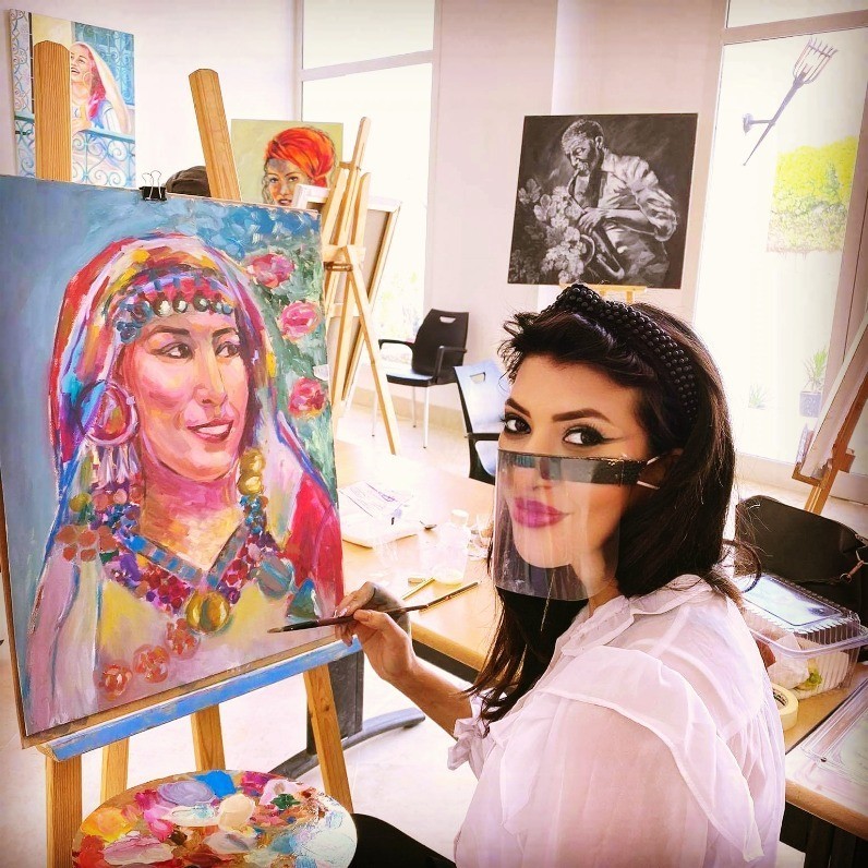 Madiouni Haifa - Sanatçı iş başında