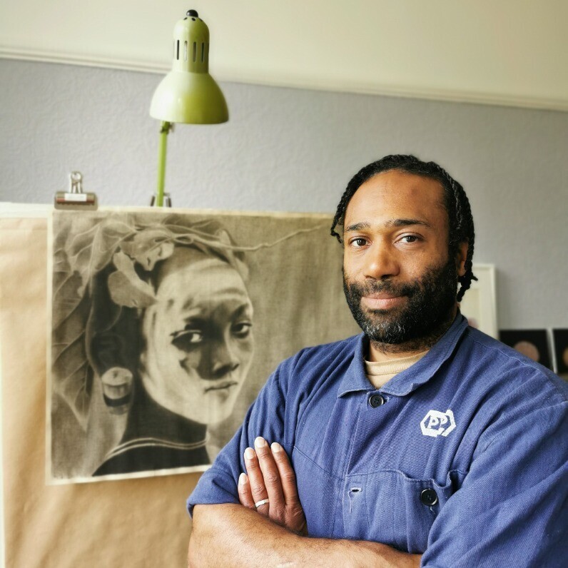 Michael K Davis - The artist at work