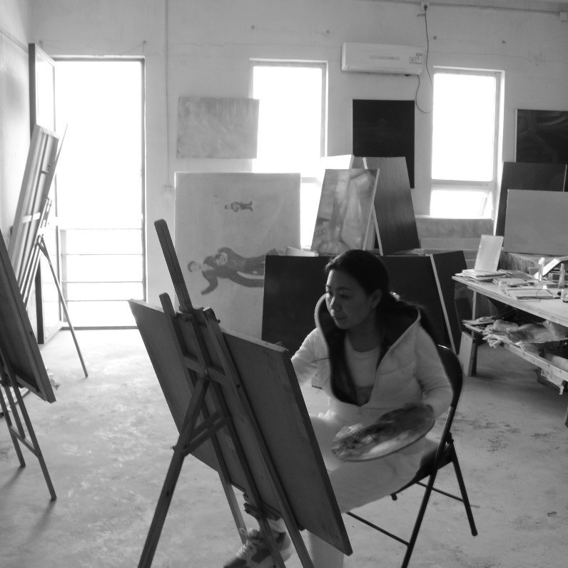 Min Zou - The artist at work