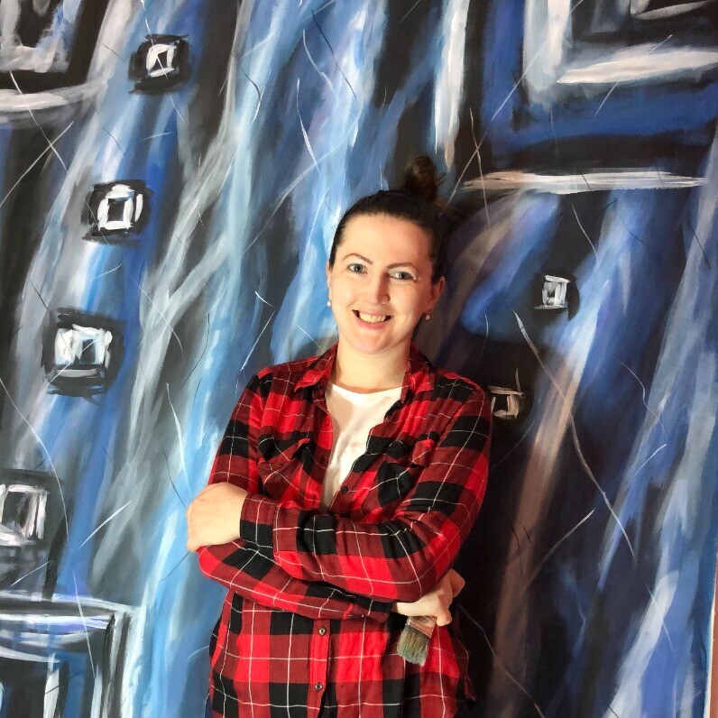 Nataliia Krykun - The artist at work