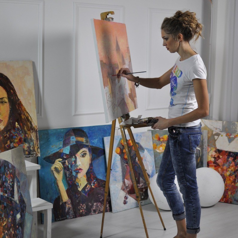Begisheva - The artist at work
