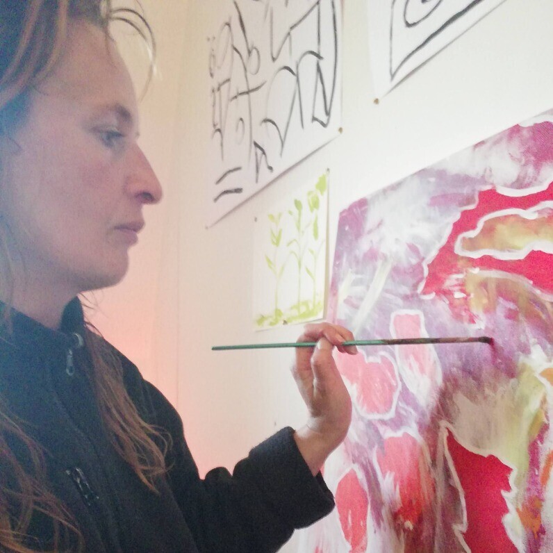 Nathalie Jasseny - De kunstenaar aan het werk