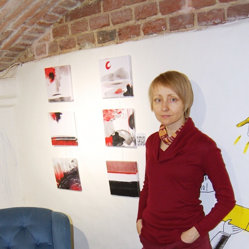 Oksana Sobol (Ksani) - The artist at work