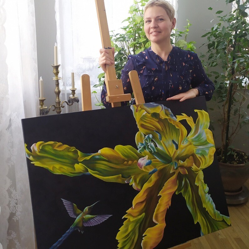 Olga Sarukhanova - The artist at work