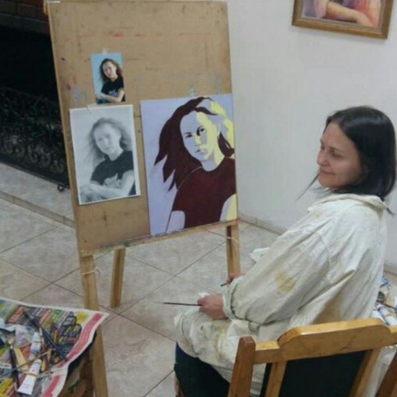 Olga - The artist at work
