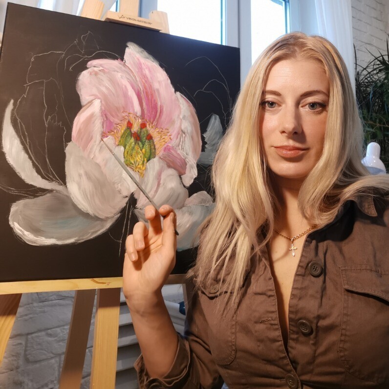 Polina Olekhnovich - The artist at work