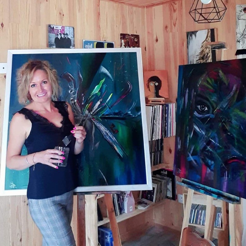 Sarah Lutaud (Sarah Art) - The artist at work