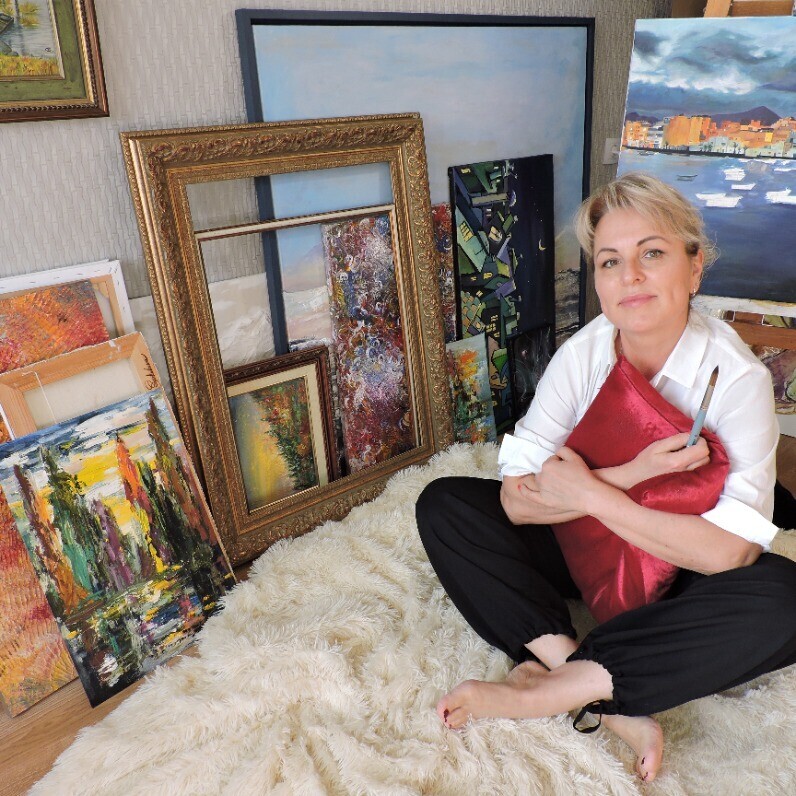 Svetlana Sokolova - The artist at work
