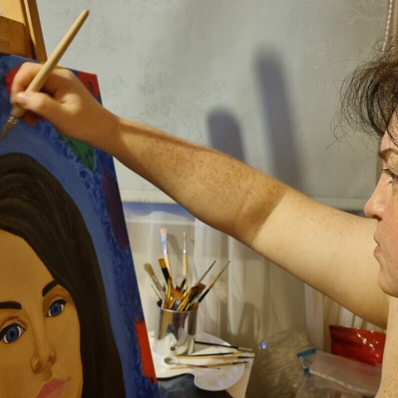 Yuliya Solonevitš - De kunstenaar aan het werk