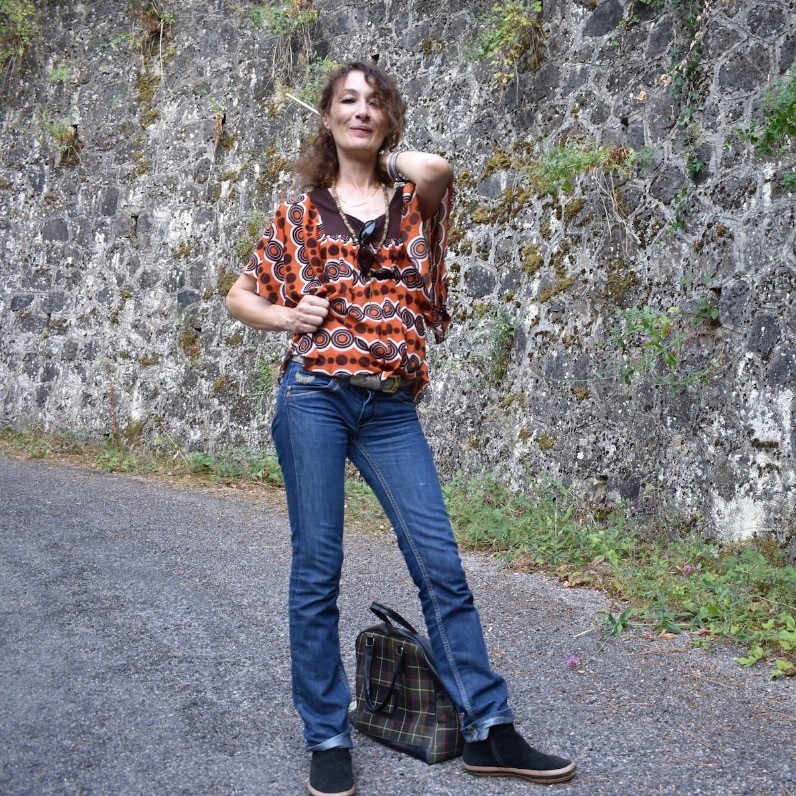 Zenzivi Nora Yahiaoui - L'artiste au travail