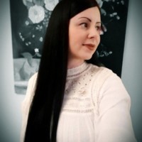 Aniko Murok Profile Picture