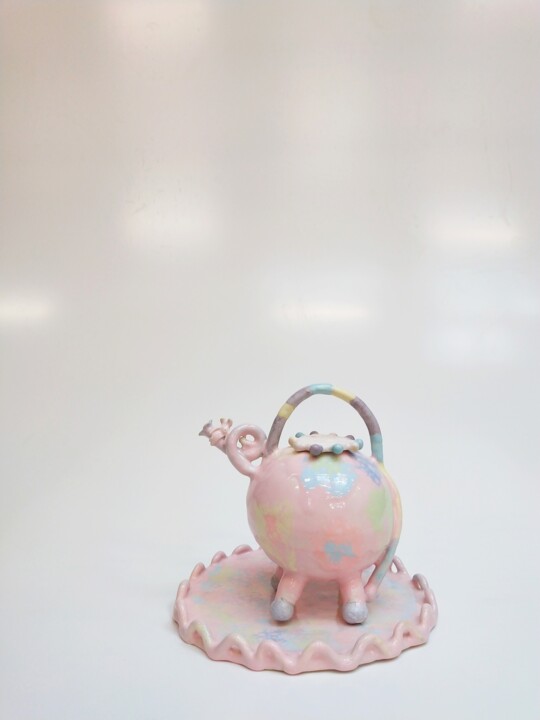 Sculpture intitulée "Le teapot bizzare" par Melo Lu, Œuvre d'art originale, Argile