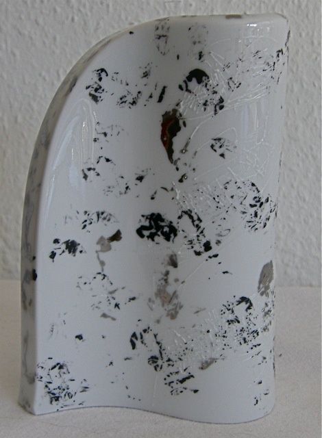 「Vase plat」というタイトルの絵画 Madeleine Golayによって, オリジナルのアートワーク