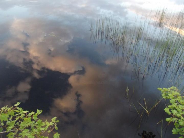 Photographie intitulée "- Clouds In Water -…" par Anita Baker, Œuvre d'art originale
