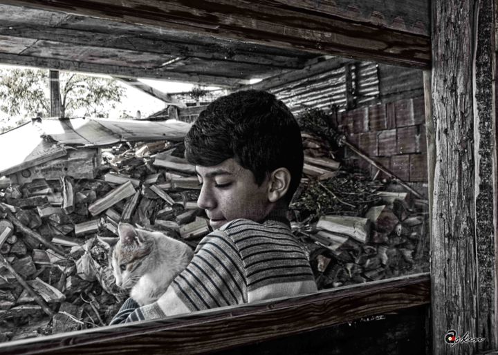 Φωτογραφία με τίτλο "Child and cat" από Askin Ayrancioglu, Αυθεντικά έργα τέχνης, Ψηφιακή φωτογραφία