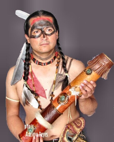 Fotografia intitolato "Carlos as Indian" da Adelina Reyes, Opera d'arte originale, Fotografia digitale