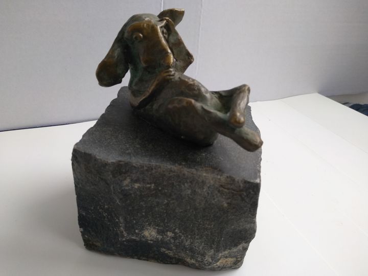Sculpture titled "Relaxing dog" by Putură Adrian, Original Artwork, Metals