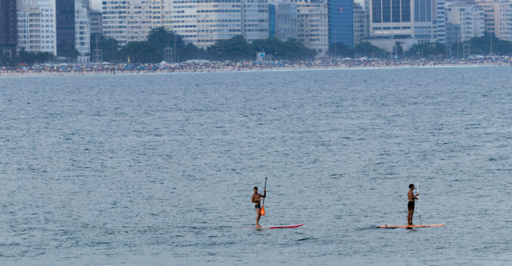 Fotografia intitulada "Copacabana Beach" por Henrique Jacob, Obras de arte originais, Fotografia digital