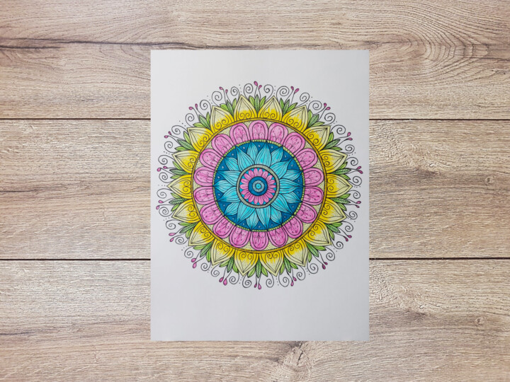 Dessin intitulée "Mandala Delicadeza" par Adriana Assanuma, Œuvre d'art originale, Marqueur