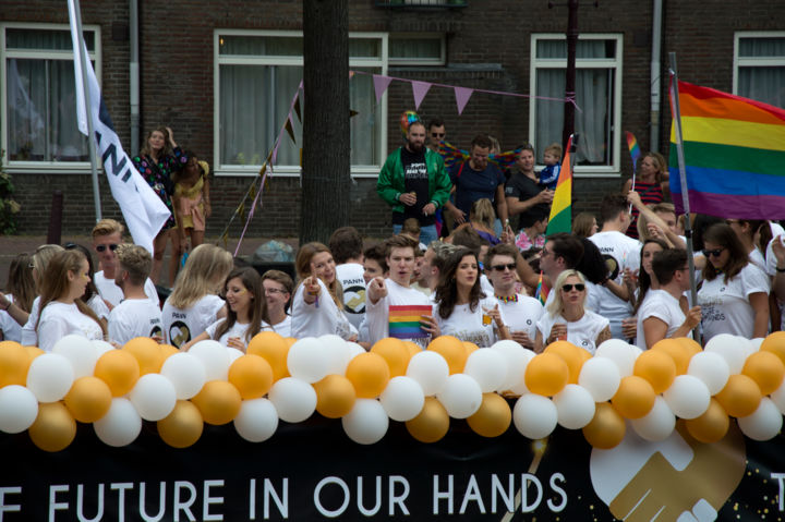 Фотография под названием "Pride Amsterdam #10" - Henk Adriani, Подлинное произведение искусства, Цифровая фотография