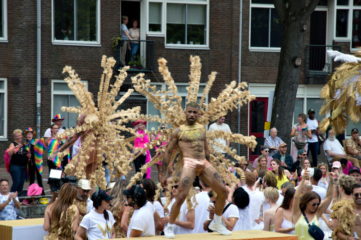 Fotografie getiteld "Pride Amsterdam #12" door Henk Adriani, Origineel Kunstwerk, Digitale fotografie