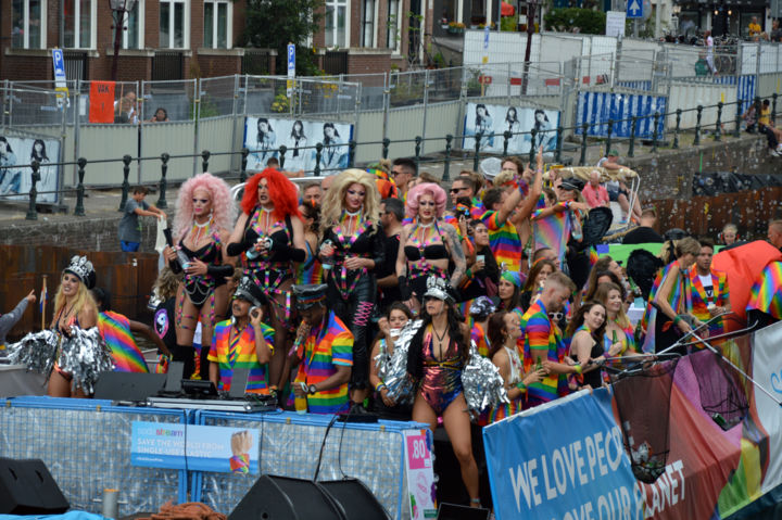 Fotografie getiteld "Pride Amsterdam #15" door Henk Adriani, Origineel Kunstwerk, Digitale fotografie