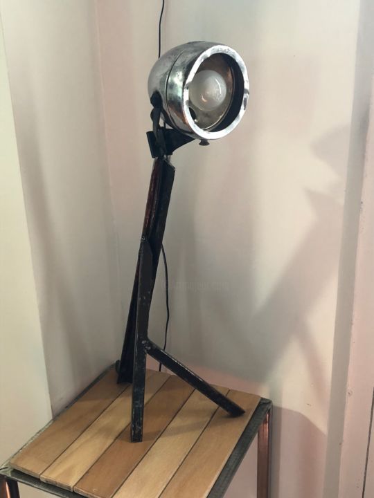 Design intitulée "lampe ADmoto" par Ap, Œuvre d'art originale, Objets