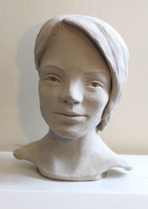 Sculpture titled "Une belle inconnue" by Adyne Gohy, Original Artwork, Clay