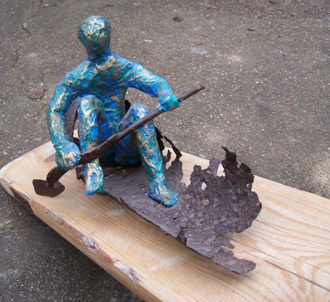 Sculpture titled "ooo garder le moral…" by Anne-Frédérique Ferret, Original Artwork, Mixed Media