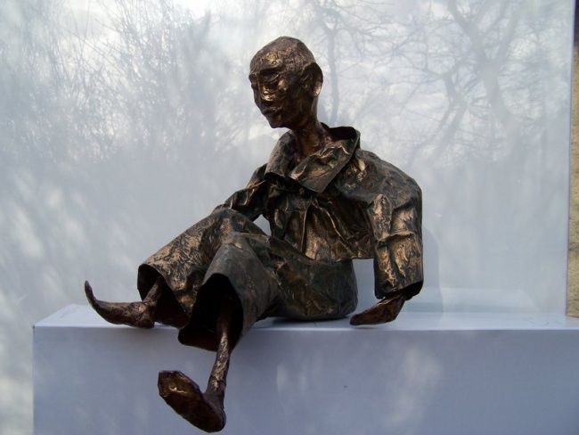 Escultura intitulada "assis, la tête au s…" por Anne-Frédérique Ferret, Obras de arte originais, Média Mixtas