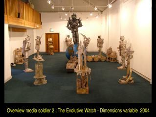 Sculpture intitulée "Media Soldier 2- Ov…" par Ffmendoza, Œuvre d'art originale