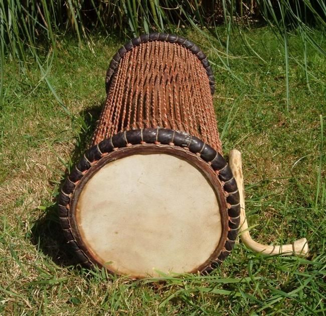 Artigianato intitolato "Talking drum" da Taiwo Oladokun, Opera d'arte originale