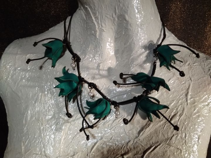 Design intitulée "Little necklace of…" par Aggie Damaskou, Œuvre d'art originale, Bijoux