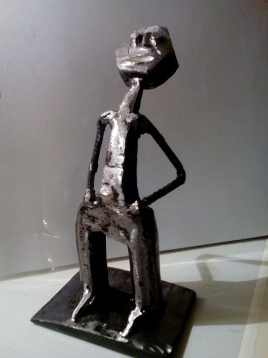 Escultura intitulada "Tête en l'air" por Agostinho Dacunha, Obras de arte originais, Aço inoxidável