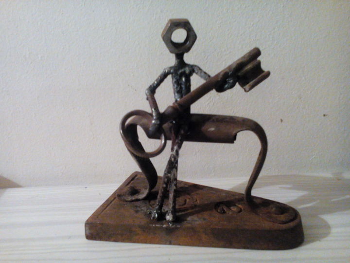 Sculpture titled "Le guitariste" by Agostinho Dacunha, Original Artwork, Metals