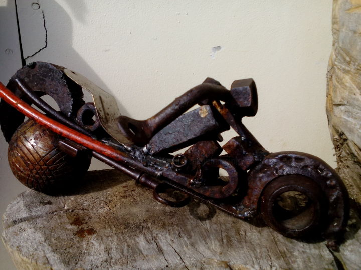 Sculpture titled "Moto" by Agostinho Dacunha, Original Artwork