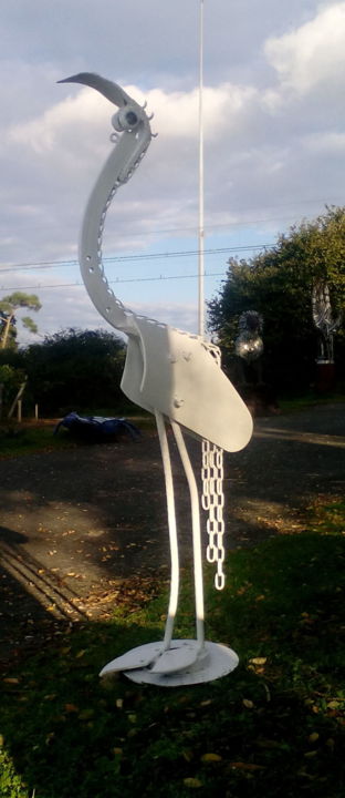 Sculpture titled "Oiseau chaîne blanc" by Agostinho Dacunha, Original Artwork, Metals