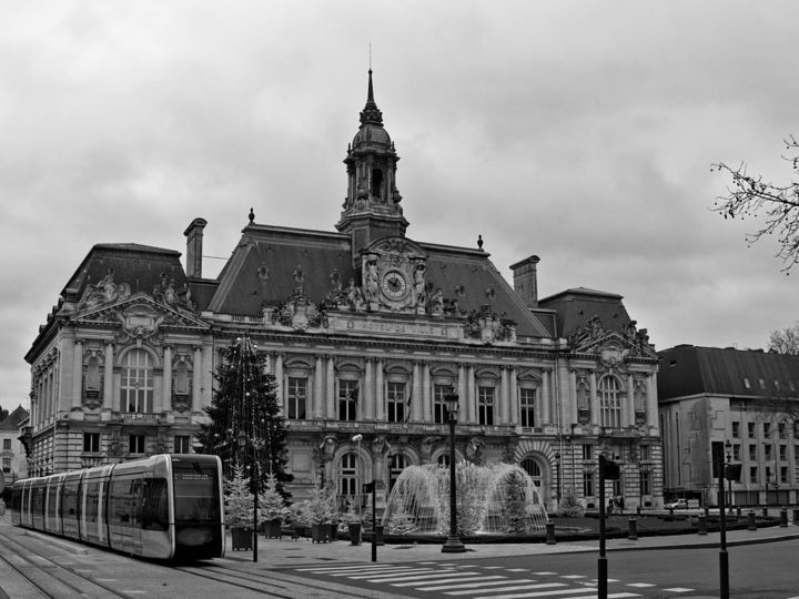 Photography titled "L'Hôtel de ville" by Michel Akli, Original Artwork, Digital Photography